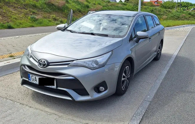 toyota Toyota Avensis cena 39950 przebieg: 174000, rok produkcji 2016 z Gdynia